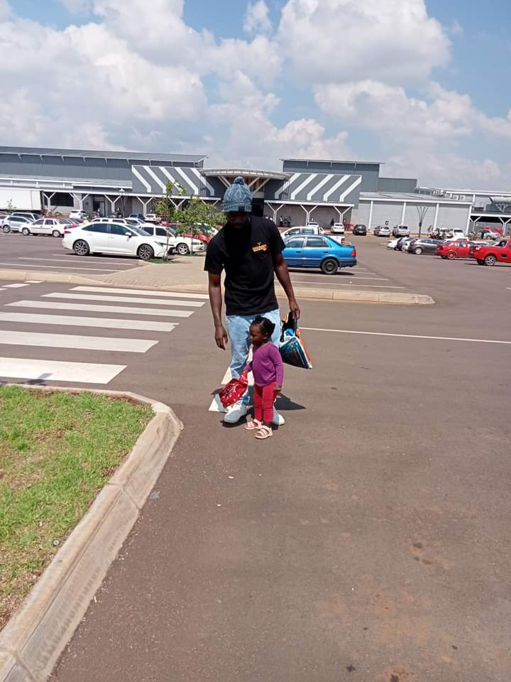 Visionary940907's tweet photo. Get yourself Visionary T shirt for only R260 including delivery. 

We deliver nationwide (Delivery takes up to 7-14 working days)

Whatsapp +27 81 759 3107 to place an order ❤️
https://t.co/vtJtHzXFiD https://t.co/ln3JHfx2aw