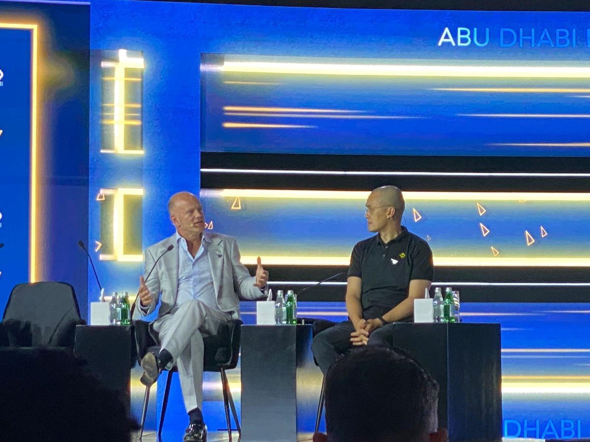 في اليوم المخصص للعملات الرقمية ، شارك الرئيس التنفيذي لمنصة #بينانس <a href="/cz_binance/">CZ 🔶 BNB</a> بلقاء مع <a href="/novogratz/">Mike Novogratz</a> لمناقشة التطورات في سوق العملات الرقمية