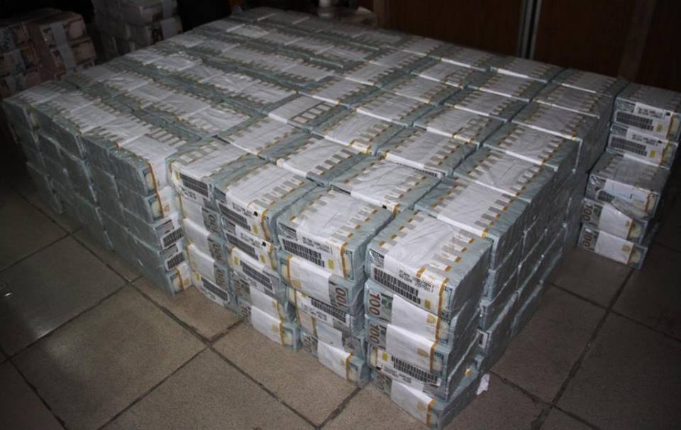 Anti-graft Agency, <a href="/officialEFCC/">EFCC Nigeria</a> Recovers Over $6million From Bureau De Change Operators Amid Forex Scarcity | Sahara Reporters bit.ly/3hBHUWw