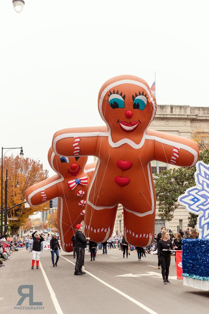 RaleighParade's tweet photo. Only a few more days until the @leithcars @abc11_wtvd Raleigh Christmas Parade by @shoplocalraleigh
⁠⁠⁠⁠
#RaleighChristmasParade⁠
🎅🎄🎁☃️⁠
🗓 Sat. 11/19⁠
🕤 9:30 AM⁠
📍 Downtown Raleigh⁠
👀 Join us street-side or watch it live on @abc11_wtvd⁠
⁠
📸 @rlphotonc⁠ https://t.co/3qQHAZvVS1