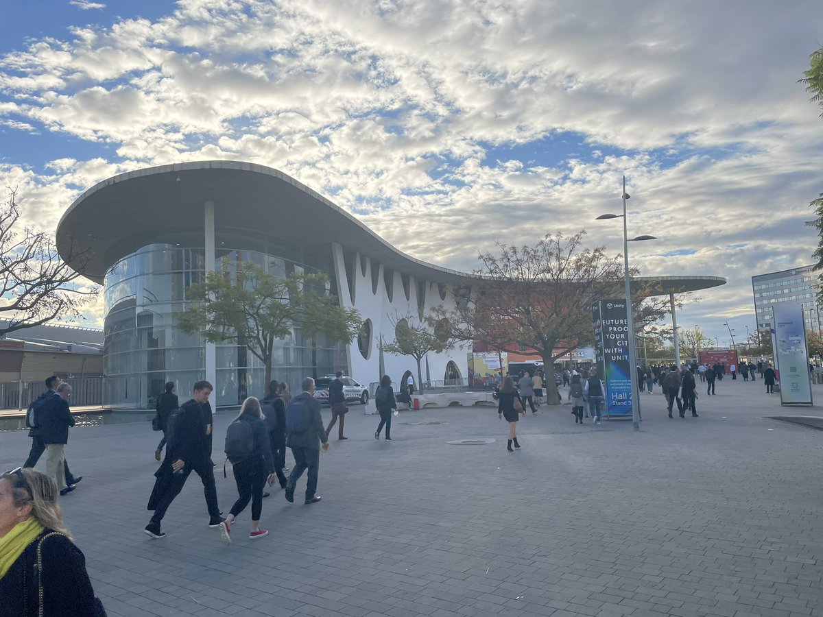 SmartCity_Tech's tweet image. New year coming to the @SmartCityexpo in Barcelona to find collaborations along our regions and others outside Europe. Great to meet most partners again here!