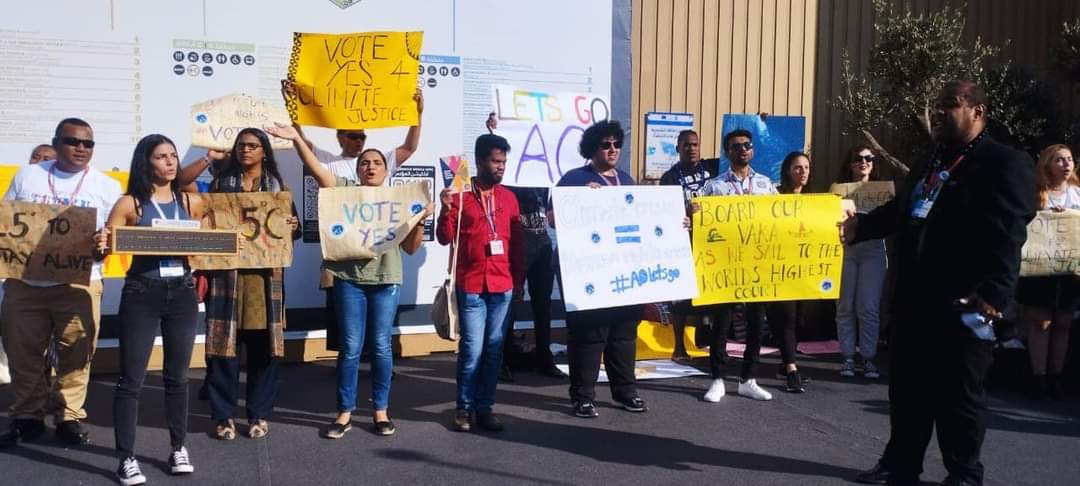 ShakilaYouthnet's tweet photo. Increase of over 25% from COP26, leaving activists crying foul as the number is larger than any African country’s delegation.@SohanBMYP stand for the survivals and #humanrights of the Pacefic countries to bring climate change in the highest court
#ICJO #COP27 #LossAndDamage https://t.co/QvKH3DIpY6
