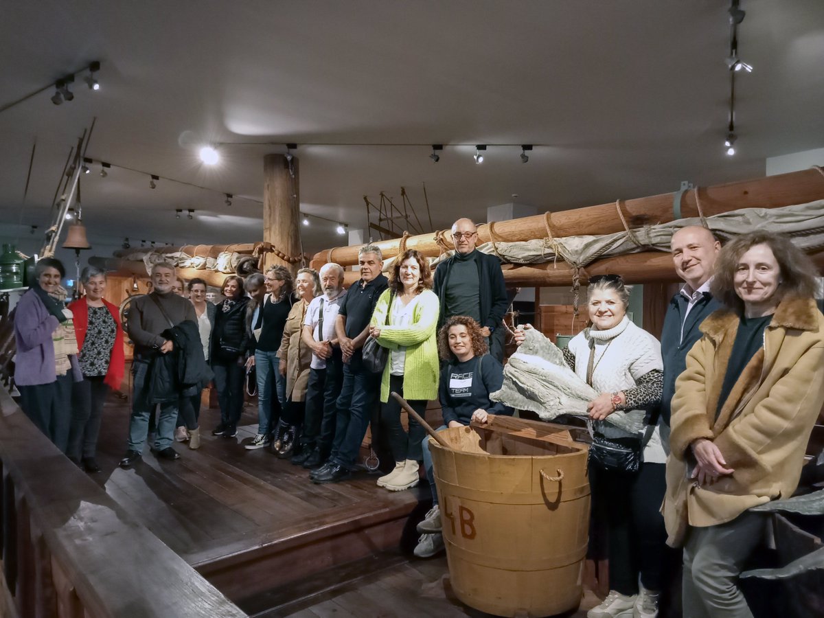 PasaporteRema's tweet photo. (GAL)
Onte representantes dos GALP e dalgúns dos museos da Rede REMA visitaron o #MuseuMarítimodeÍlhavo

(CAST)
Ayer representantes de los GALP y de algunos museos de la Red REMA visitaron o #MuseuMarítimodeÍlhavo

Obrigada!

#rema #rederema #redrema #pesca #Aveiro #Portugal https://t.co/ScT41Jtp6T
