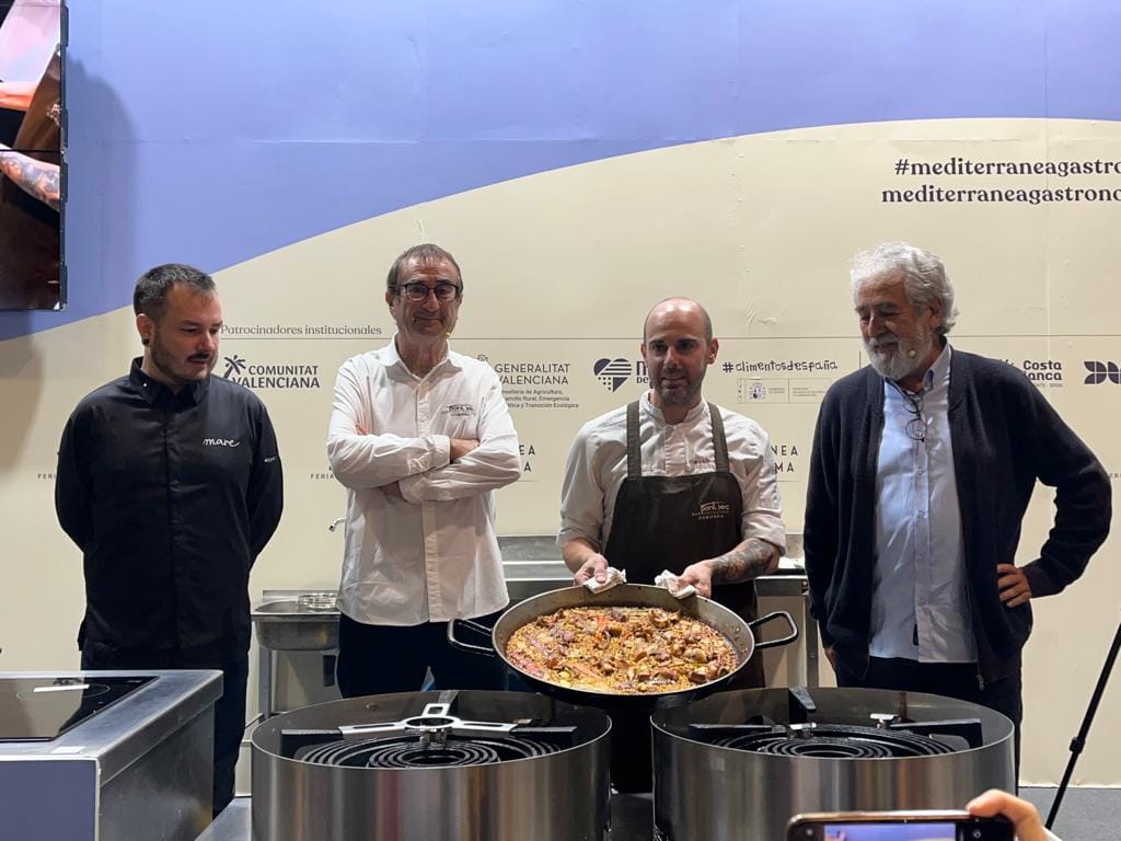 cook_eat_dream's tweet photo. Productes, cuiners, empreses i tradicions de la Marina Alta que s'han vist en la fira @mediterraneaval . Transmetent qualitat, territori i estil de vida (2).
@ayto_denia @AEHTMA @suculentgilaber #beatcalp
#arrosbombó #coques #lesfreses #cidoncha https://t.co/k8pL2sBjr7