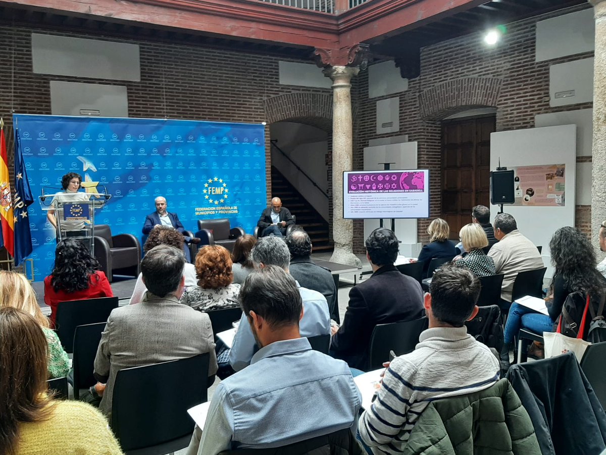 Aj_Sabadell's tweet photo. #AVUI ➡️Participem al I Foro Municipios por la Tolerància de la Fundación Pluralismo y Convivencia
👉L'Ajuntament de #Sabadell explica el model de gestió de la diversitat religiosa en el marc de l'Oficina de Drets Civils
#Sabadelldiversa https://t.co/Mjt9BACcmU