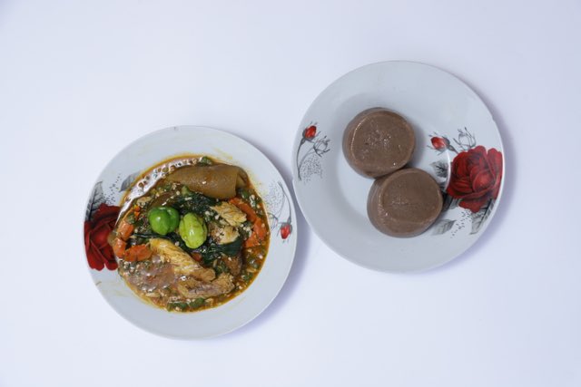 Contrôle surprise ! Montrez-nous une photo de votre déjeuner. 
Rejoignez-nous iwaria.com et devenez contributeur comme <a href="/quatrobj/">Quatro</a>