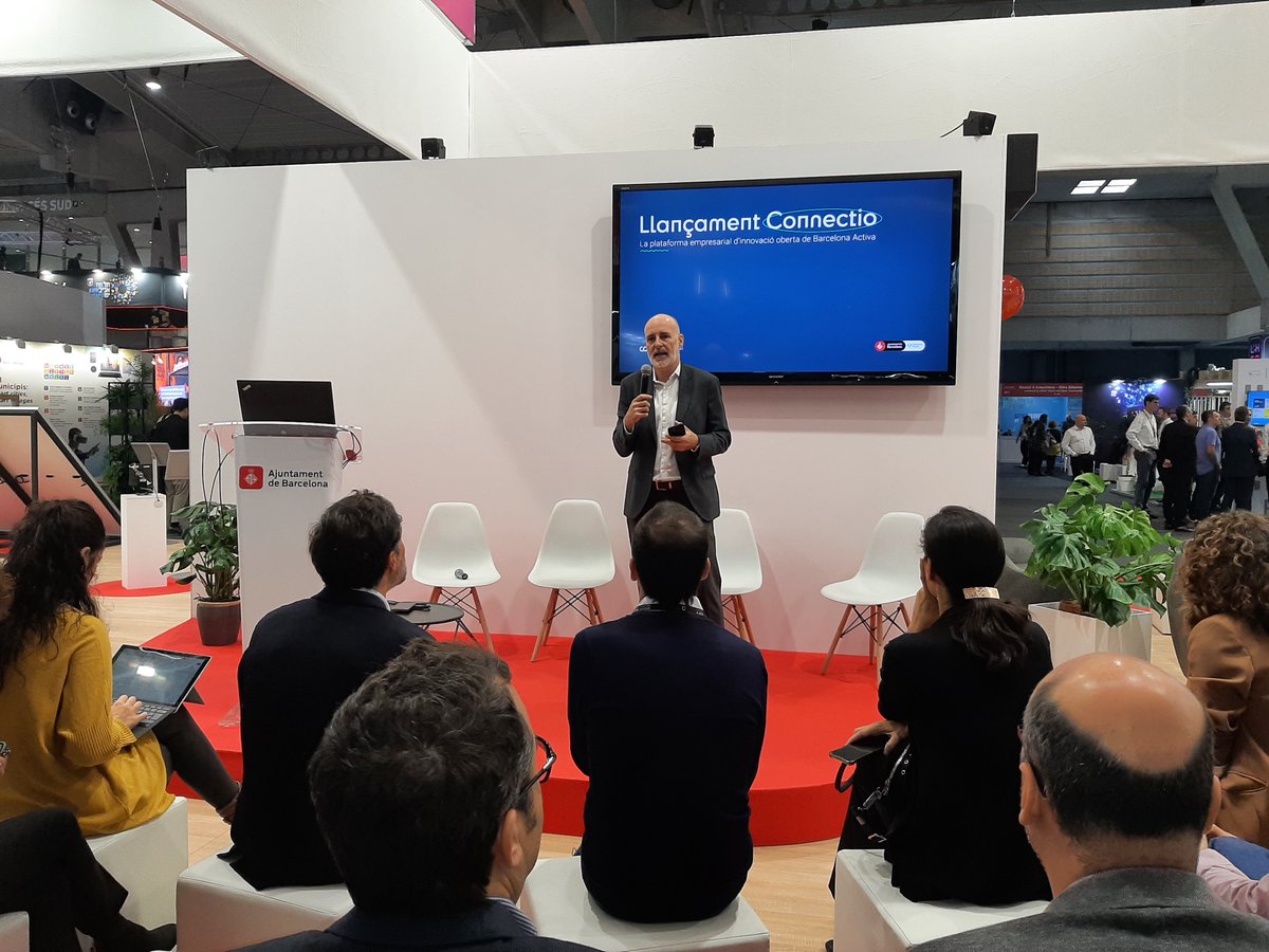 ReigJofre's tweet photo. @SmartCityexpo @barcelonactiva Nuestro Head of Purchasing and Corporate Projects, David Grau, ha presentado a las pymes y startups participantes el reto para conseguir una movilidad más sostenible de nuestros empleados.

#Connectio #SCEWC22 #ReigJofre https://t.co/ll6yRuvCP1