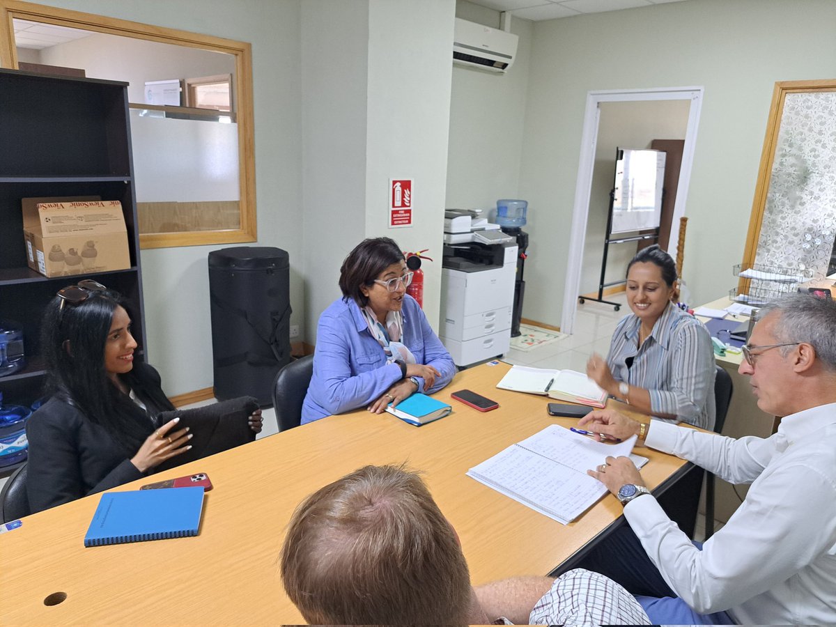 portsec_ESAIO's tweet photo. EU-PSP Coordination Meeting at the seat of IOC between the @UNODC team and the Regional Coordinator.. #bettercoordination #futuretargets! @EUAmbMauritius @commission_coi @IMOHQ @INTERPOL_HQ https://t.co/v798GkWqrC