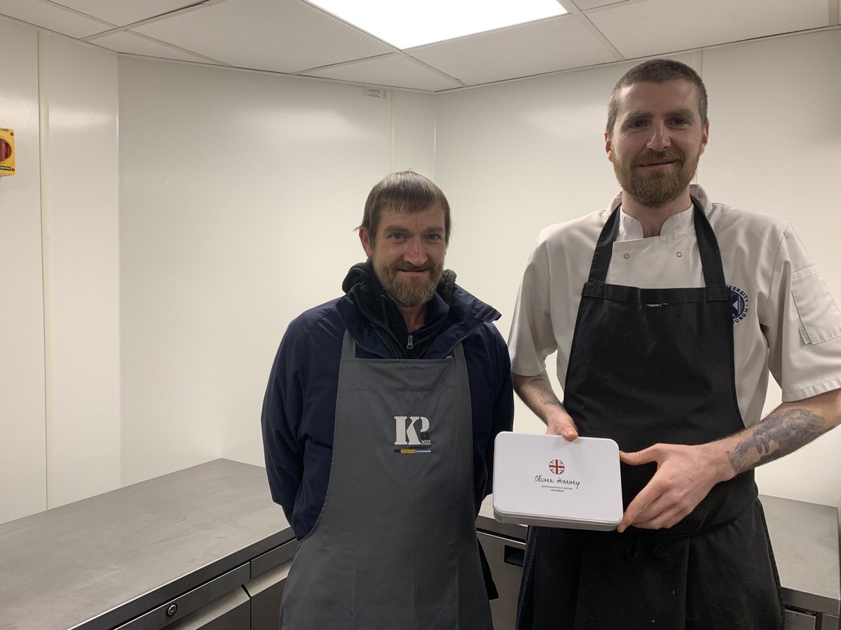 Our star kitchen porter Kenny &amp; Chef Craig <a href="/WinterhalterUK/">Winterhalter</a> <a href="/KPOFTHEYEAR/">KP Of The Year</a>  18 years of service at Edinburgh University fantastic and thank you for all the hard work ! 👨‍🍳