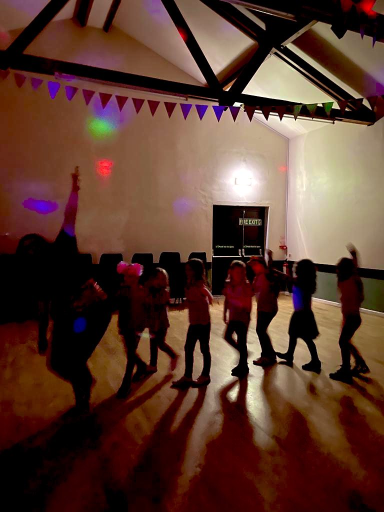 1stDunston's tweet photo. We loved doing our danceathon for Children in Need and @Girlguiding The Rainbows danced from the second they walked through the door to when they left, even dancing as they sat down for a rest!! Lots of fun and laughs and over £300 raised so far. Keeeeep Dancing!! 🌈 https://t.co/zkMuQtuKTw
