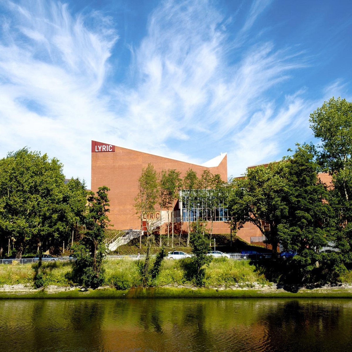 APM Associates tweet media