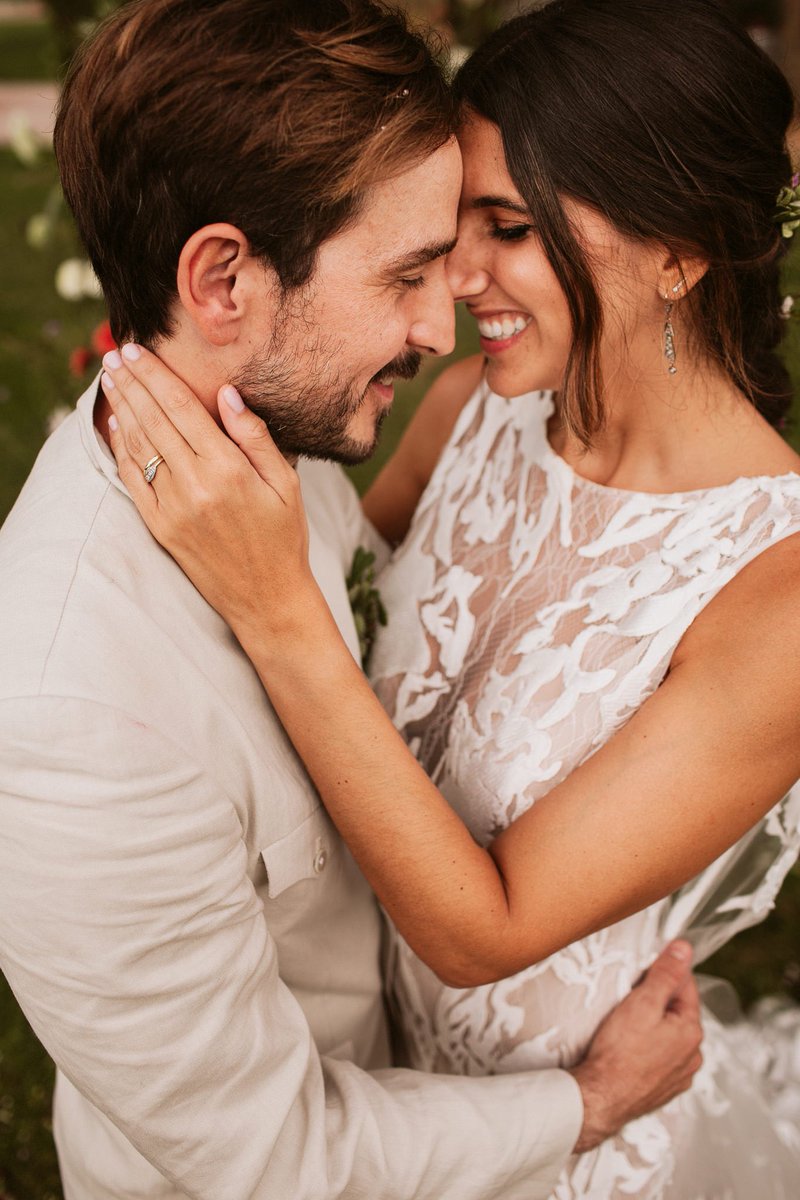 MariaKCano's tweet image. Y que bien sienta parar, por qué sí, contar historias es increíble, pero frenar a ratitos es bien 
Ha vuelto el tiempo sin minutos, ha vuelto el tiempo de dedicarnos tiempo, el tiempo de mirarnos y vernos.
Gracias por convertir nuestro pequeño hogar en amor y luz mi leona 🐶✨