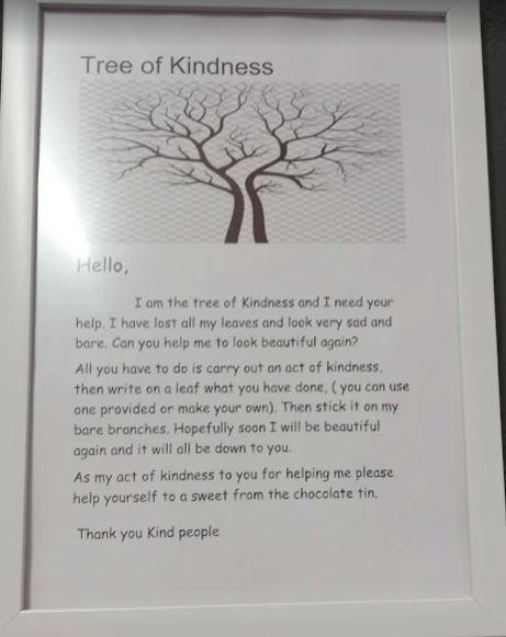 EducationReal's tweet photo. How inspirational is this Tree of #Kindness at Square One! Learners help the tree to regain it's leaves by carrying out an act of kindness, writing in on a leaf and placing it on the tree. Lovely! #Thoughfulness #Values https://t.co/G55WG9zuAU