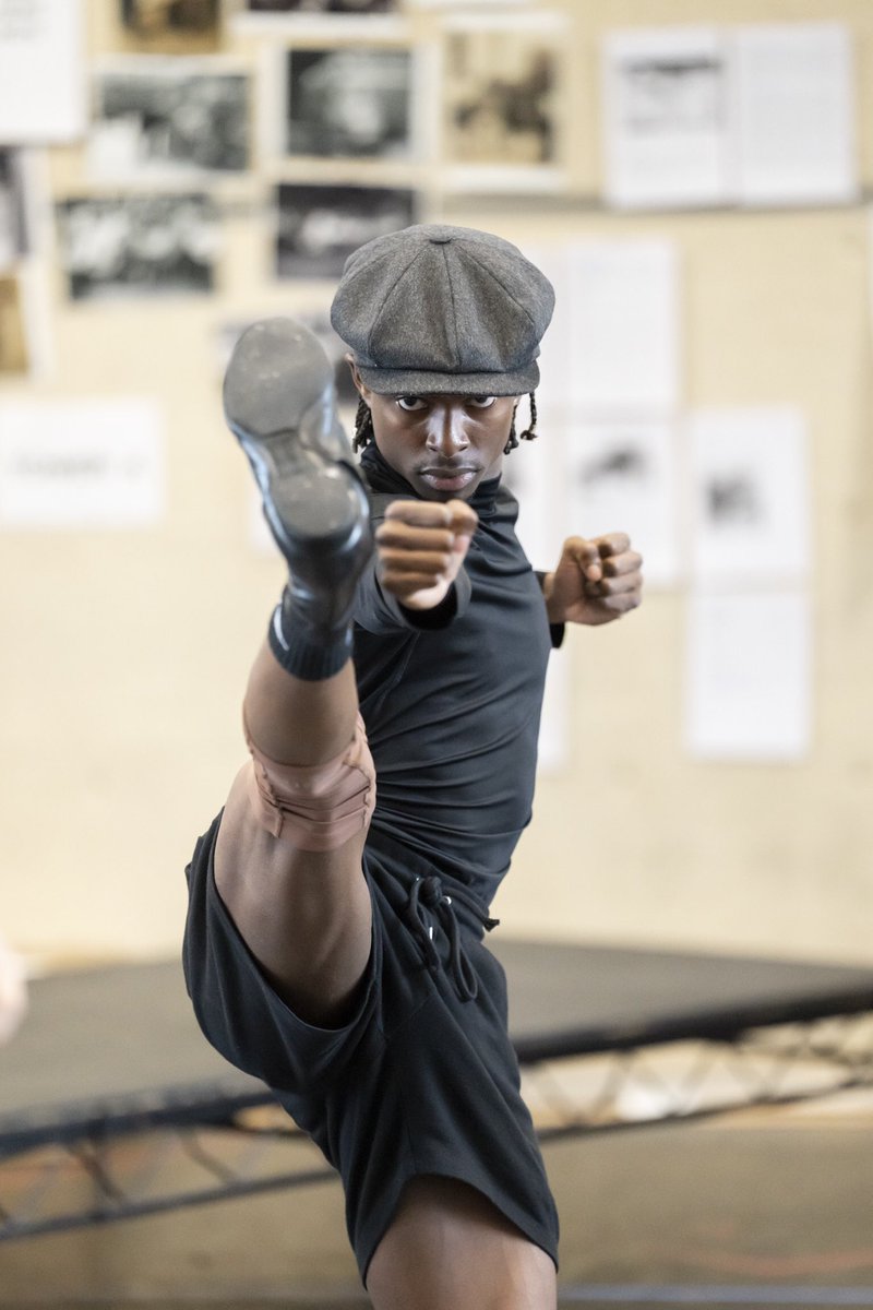 WhatsOnStage's tweet photo. Sieze the day - and check out these production shots from @newsies_uk! https://t.co/DQxWJRyk7C https://t.co/M0Ssv6t6QF