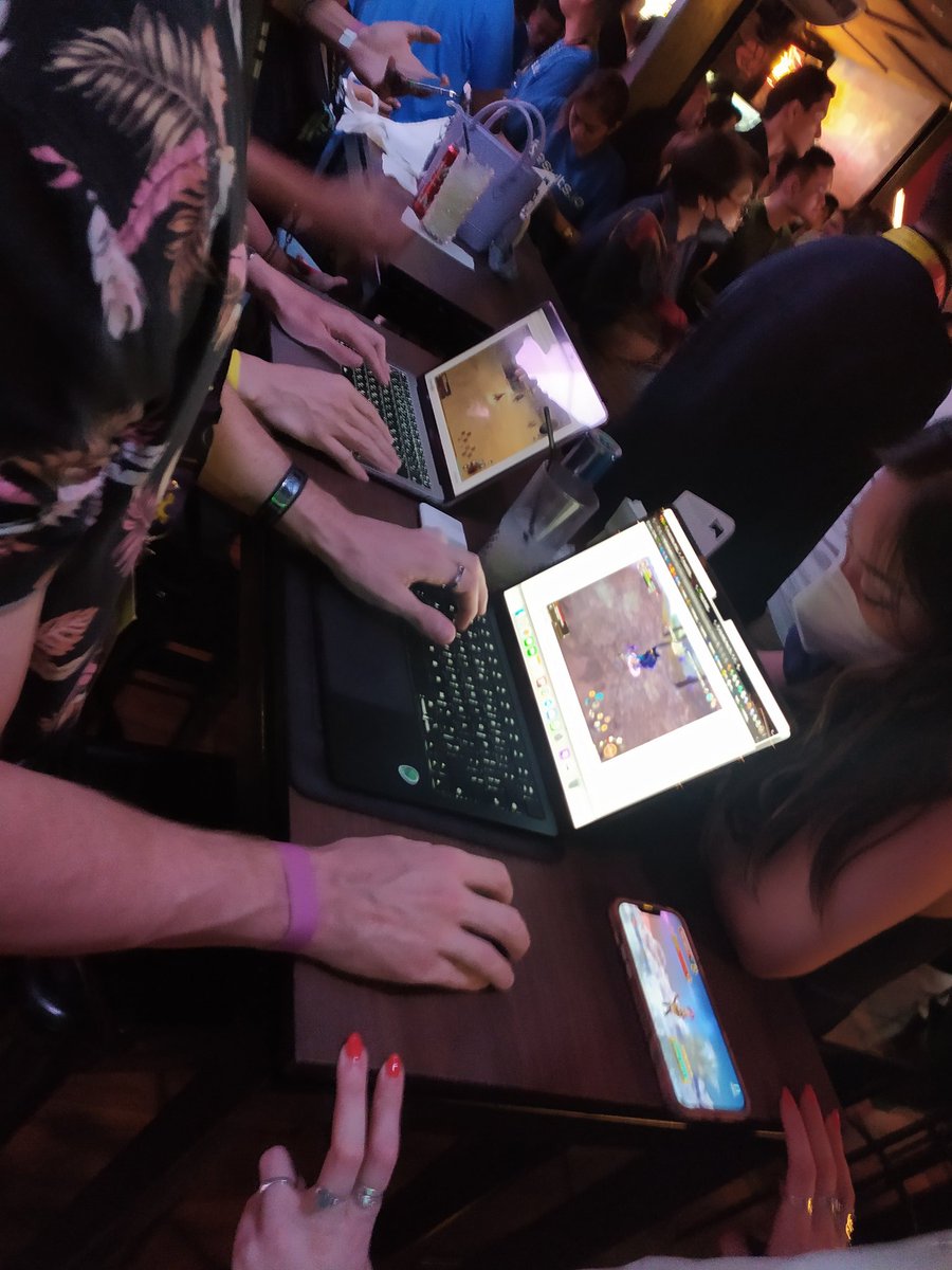 Francis_LEV8's tweet photo. Playing @genso_meta at @Blockchain_SPC after party.

@results_io @rogercbryan #getresults #resultsio
#justweb3things #web3ph #web3jobs #web3jobsph #onlinejobs #workfromhome #wfh #freelance #work #jobs #乐动体育 https://t.co/BaOnWa9pI5