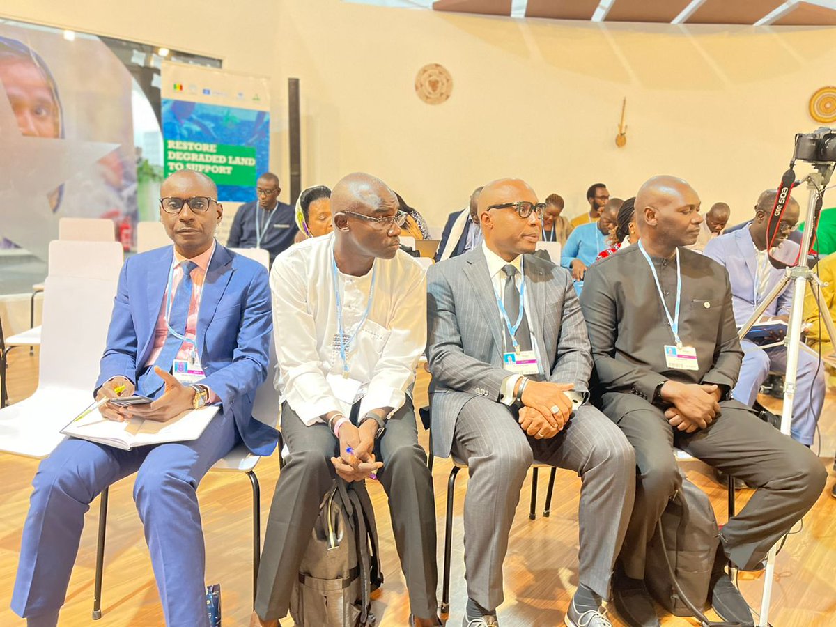 endaenergylinks's tweet photo. #EndaCop27 #CapCop27 #Cop27 
1) Thank you for your massive response to our side event held at the Senegal Pavilion as part of the #CaPCoP27 initiative supported by the @AfricanClimateF https://t.co/sHElbdtr39