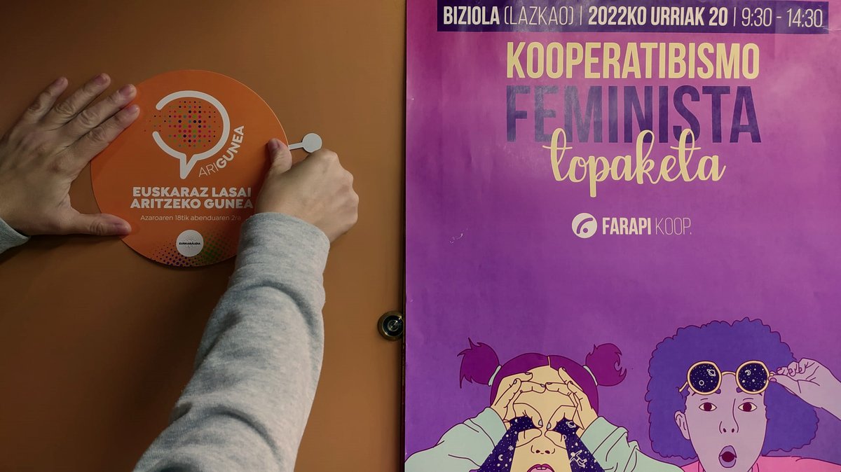 Farapi Koop (@farapikoop) on Twitter photo Badator <a href="/euskaraldia/">EUSKARALDIA</a> eta gu prest gaude dagoeneko!
🧵 #Arigune gara eta 👄 #ahobizi rolarekin eman dugu denok izena.
Euskaraz bizi gara (eta bizi nahi dugu!) Farapin urteko 365 egunetan. Ongi etorri euskararen arnasgune bilakatu dugun gure bulegora. 💜 Badator <a href="/euskaraldia/">EUSKARALDIA</a> eta gu prest gaude dagoeneko!
🧵 #Arigune gara eta 👄 #ahobizi rolarekin eman dugu denok izena.
Euskaraz bizi gara (eta bizi nahi dugu!) Farapin urteko 365 egunetan. Ongi etorri euskararen arnasgune bilakatu dugun gure bulegora. 💜