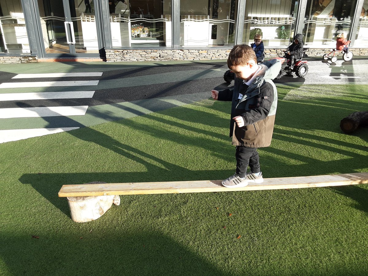 The pirate theme continues: walking the plank in Owls this morning! <a href="/OwlsAshbridge/">OwlsAshbridge</a> <a href="/ashbridgeschool/">Ashbridge School</a>