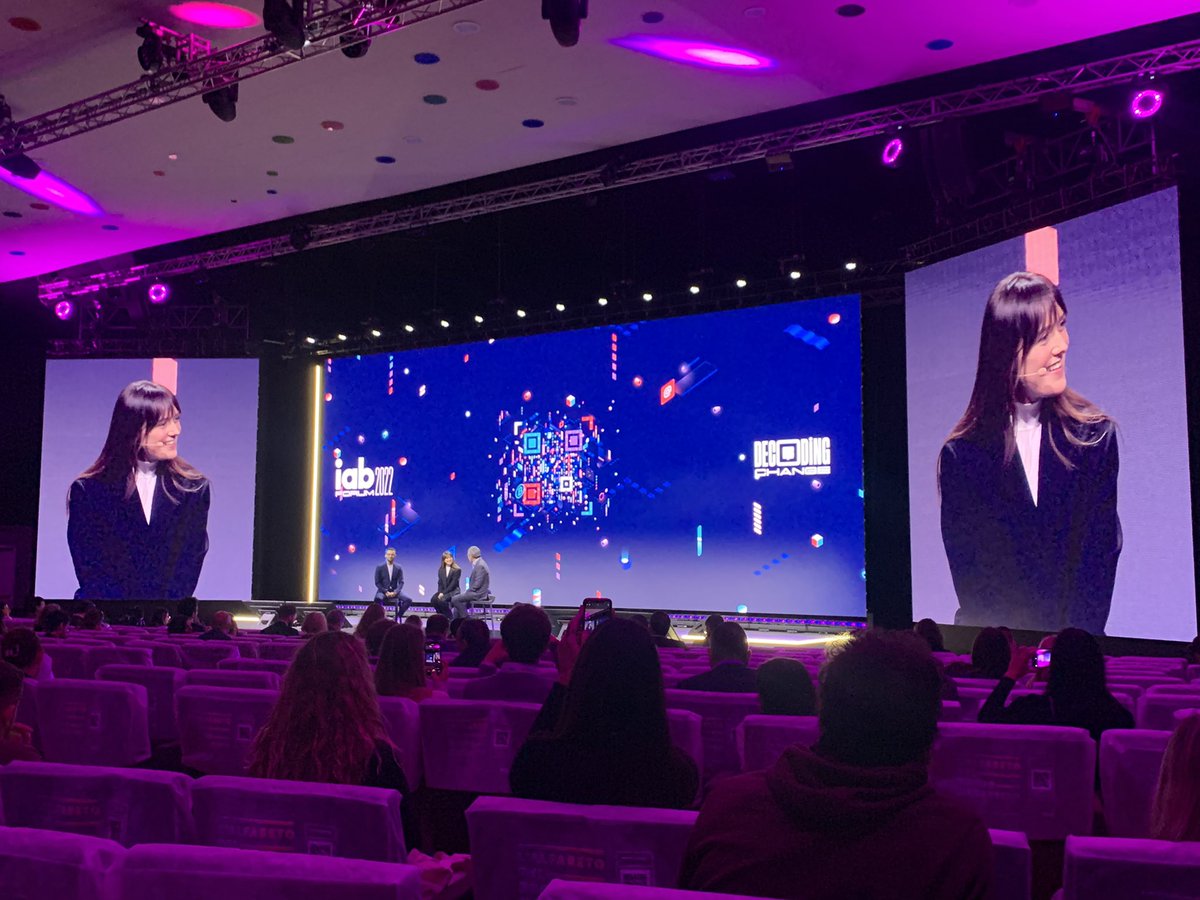 matimia2's tweet photo. 🔴LIVE NOW: Hacking Gen Z con  @lacookergirl e @webbohit #IABForum2022 #decodingchange https://t.co/QxcuEDwagh