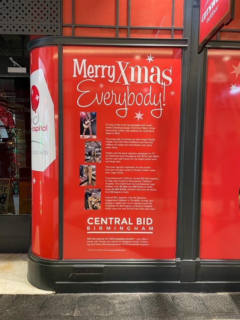It's not Christmas until Noddy Holder says it is…and he's back! Well, in LEGO form anyway and he's stood proud in Piccadilly Arcade, on New Street, to raise money for our sick kids. Why not take a look and, if you can, scan the QR code to donate to our 2022 Christmas Appeal?
