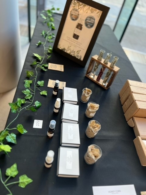 20GreshamSt's tweet photo. Today @20GreshamSt we have partnered up with @HoneyCornUK who specialises in clean botanic, organic, natural skincare products which posses curative properties that promote and maintain healthy skin. 
#skincare #honeycornuk #Naturalproducts #London https://t.co/badipUVntf