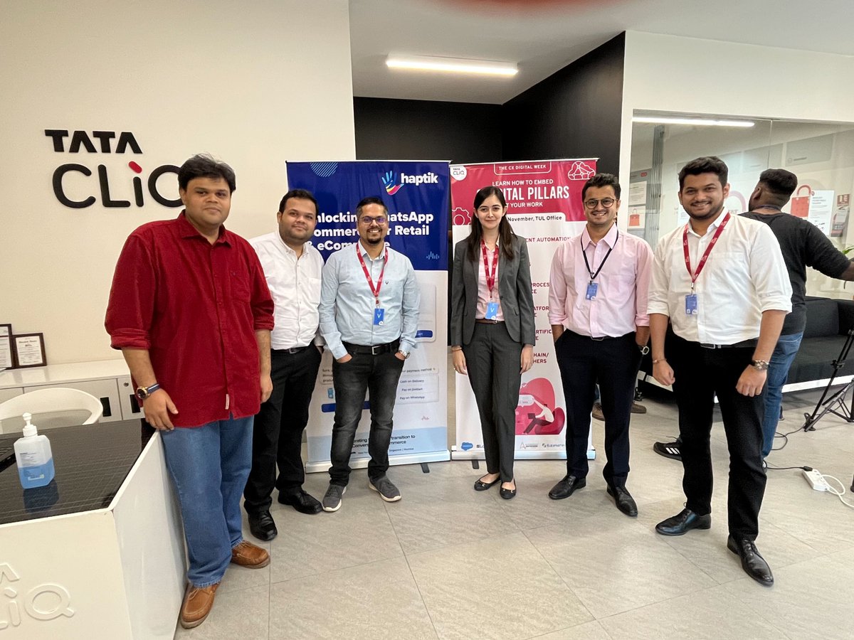 haptik's tweet image. Haptik showcased its capabilities revolving around cognitive automation and presented a demo of their most popular WhatsApp chatbot to an awestruck audience.

Here is a glimpse into the CX Digital Week

#digital #cognitiveautomation #artificialintelligence #chatbot