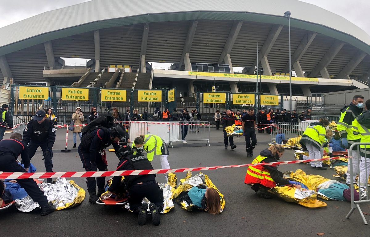 20minutesnantes's tweet photo. Nantes : Une vaste simulation d’attentat en cours à La Beaujoire et à la Jonelière https://t.co/jg7bRQzn1c via @20minutesnantes https://t.co/lAocVvB0hZ