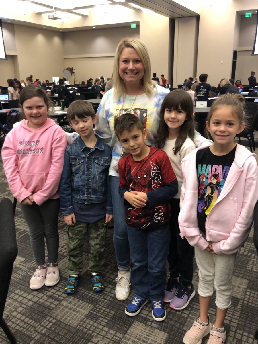 Miss_Howard1's tweet photo. Today we spent our morning innovating big ideas for a documentary on E-waste! #KleinInnovates #MissHowardsInnovators #comingsoontoascreennearyou #Secondgrade #STEM @HaudeKISD @KleinISD https://t.co/f5WFkc67Wk
