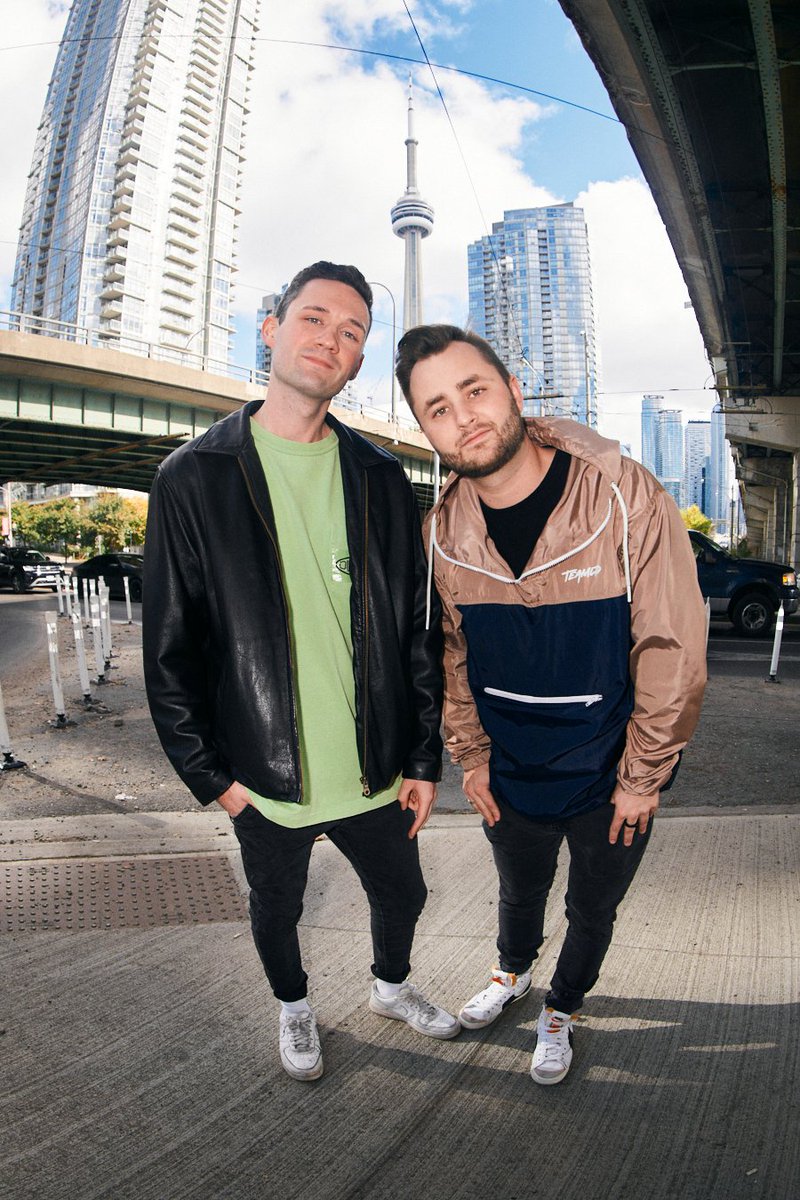 djwavesmusic's tweet photo. Dropping our remix of Walking On A Dream this Friday ⛅️⛅️ lesssgo 😎🌊 https://t.co/bbKRZjoM4J
