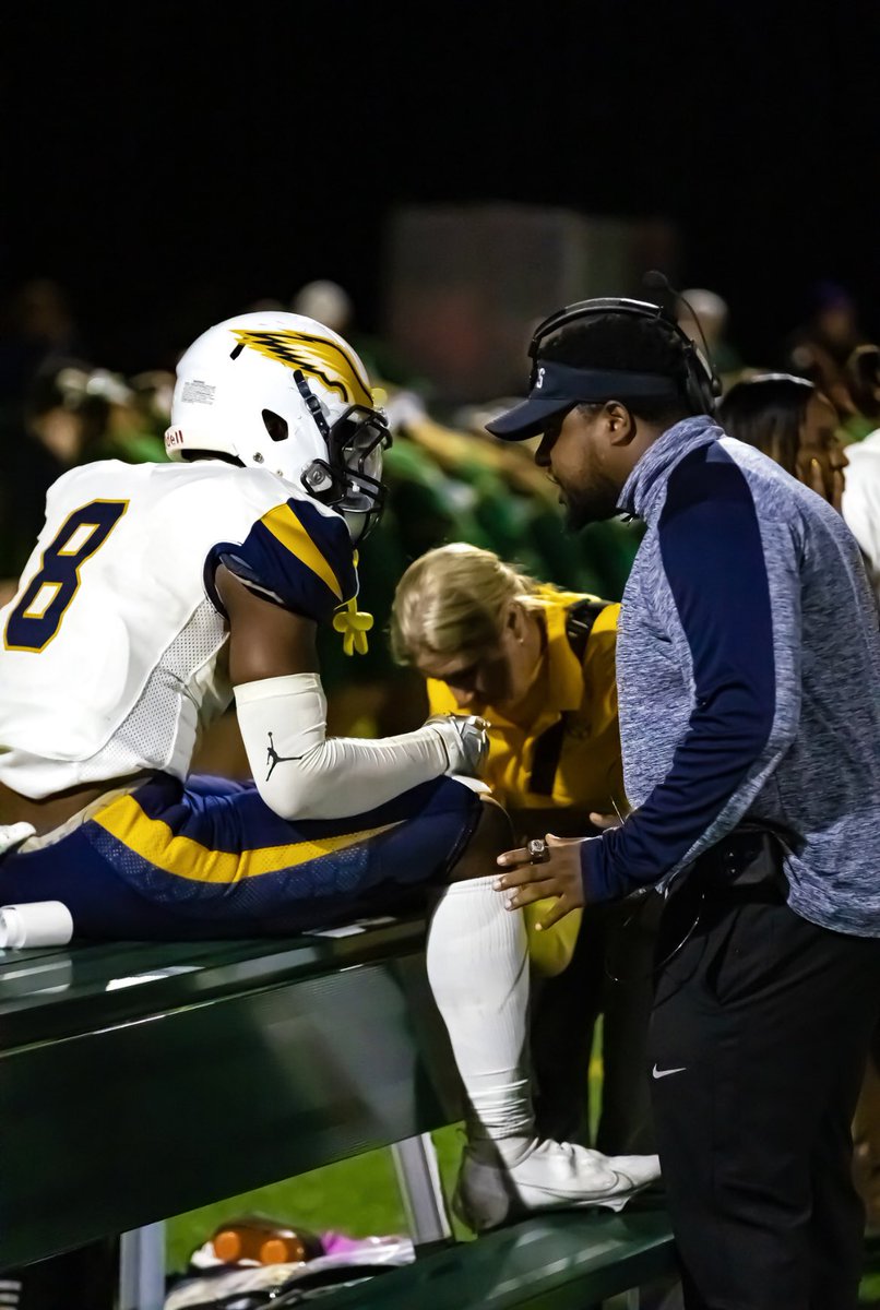 CariusEMcclain's tweet photo. Blessed to be named MIAA All Conference Linebacker! Senior highlights coming soon! https://t.co/td7rNisKyH