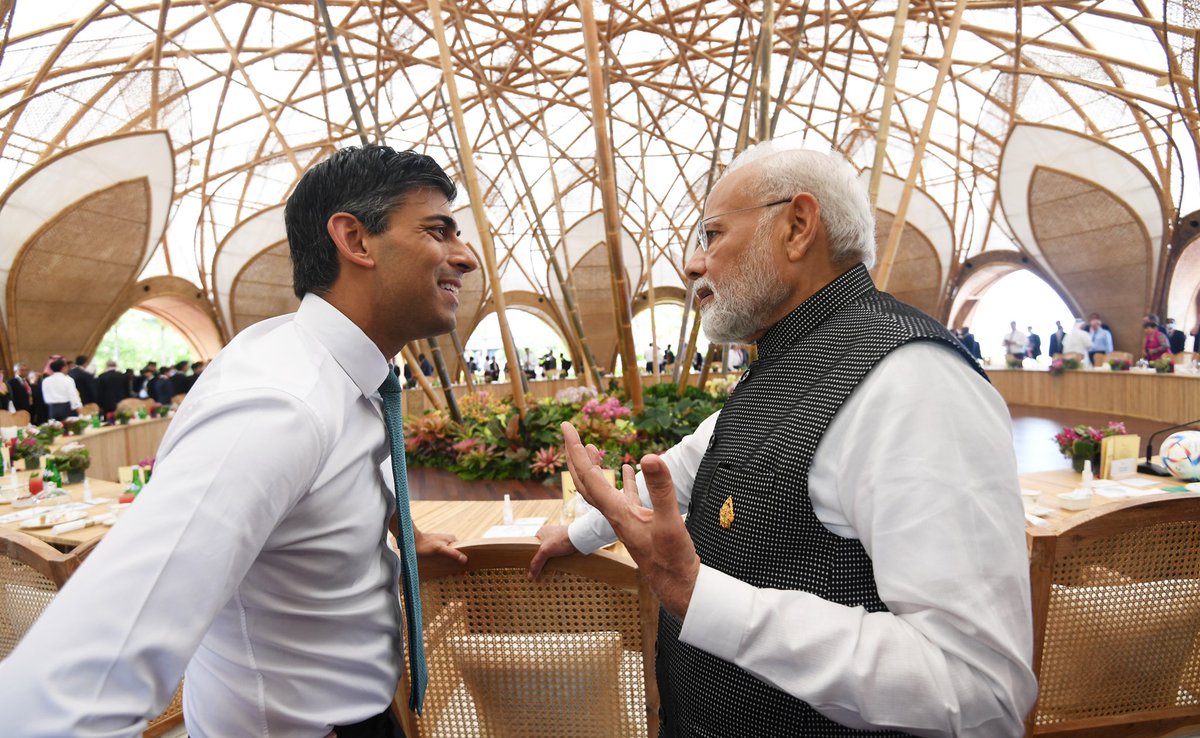 MansukhbhaiMp's tweet photo. વિશ્વમંચ પર PM મોદીજીની ધાક...
#PMModiAtG20 #PMModiInBali https://t.co/cGM6XRFWjt