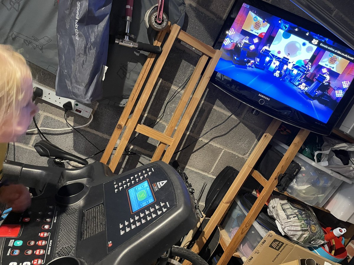 drkatbutcher's tweet photo. @scott_mills @bbcradio2 my 8year old was inspired by you! Treadmilling for @ChiIdreninNeed. Hope she gets her brownies Charity badge too! https://t.co/abjfdSNh9q