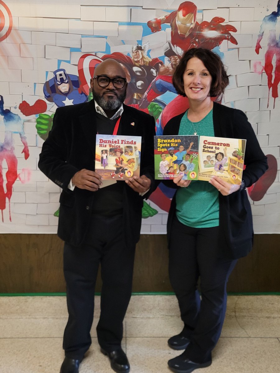 sdbrundidge's tweet photo. Donating copies of @ShelettaIsFunny autism childrens books to @SummitAcademies in Warren, OH. Great School doing amazing things for kids and their families ❣️ https://t.co/QbYOnNd8lj
