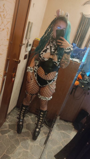 Logan Drachen Leiden's pics and videos - Fhs1JjHXoAACFzb jpg:small image 27