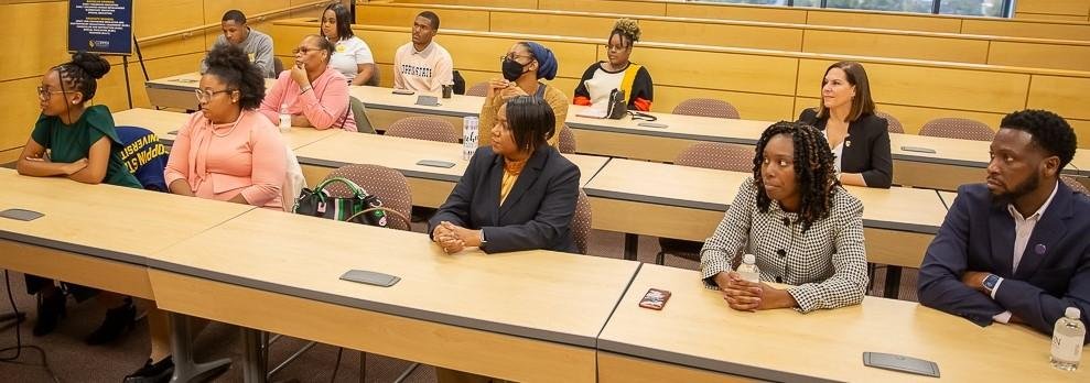 CoppinStateUniv's tweet photo. #GoodNews for #AmericanEducationWeek: @CoppinStateUniv has received nearly $4 million to train and support diverse #educators in #Maryland. Read more: https://t.co/Ul2ACVd1zh #HBCU #hbcuexcellence #USMProud #teachershortage @Univ_System_MD @usedgov #CoppinStateUniversity https://t.co/O04Jqx0nq2