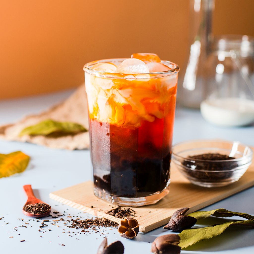 lollicupstore's tweet photo. Make your tastebuds happy and ease your mind with this Thai tea😌

#Thaitea #TeaZone #tea #tealeaves #fresh https://t.co/9EGdodgtBM