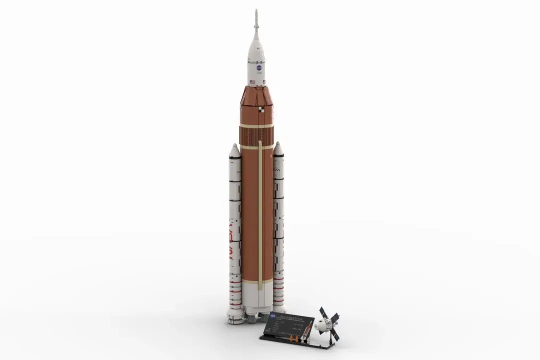 LEGOIdeas's tweet photo. Congratulations @NASA, on the historic launch of Artemis I! 🚀 

It's a big step in an even bigger journey and we're excited to follow along! NASA RocketBuilder is our fan behind today's Staff Pick "NASA's Space Launch System: To the Moon and Mars" 👇 

https://t.co/M9TupIUKWX https://t.co/jkO38tCFtD