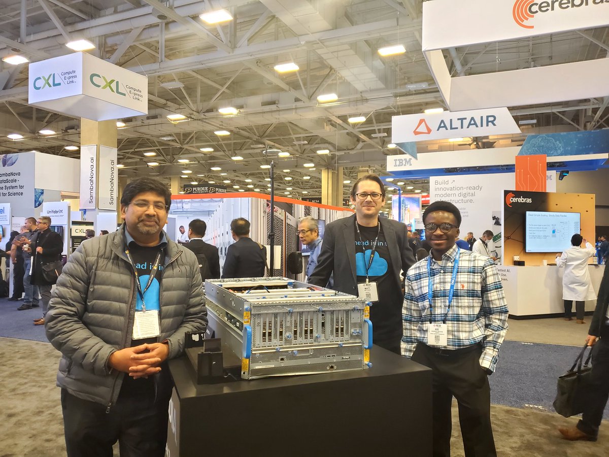 We're out here in Dallas, Texas making connections of a life time! #SC22 #HPC