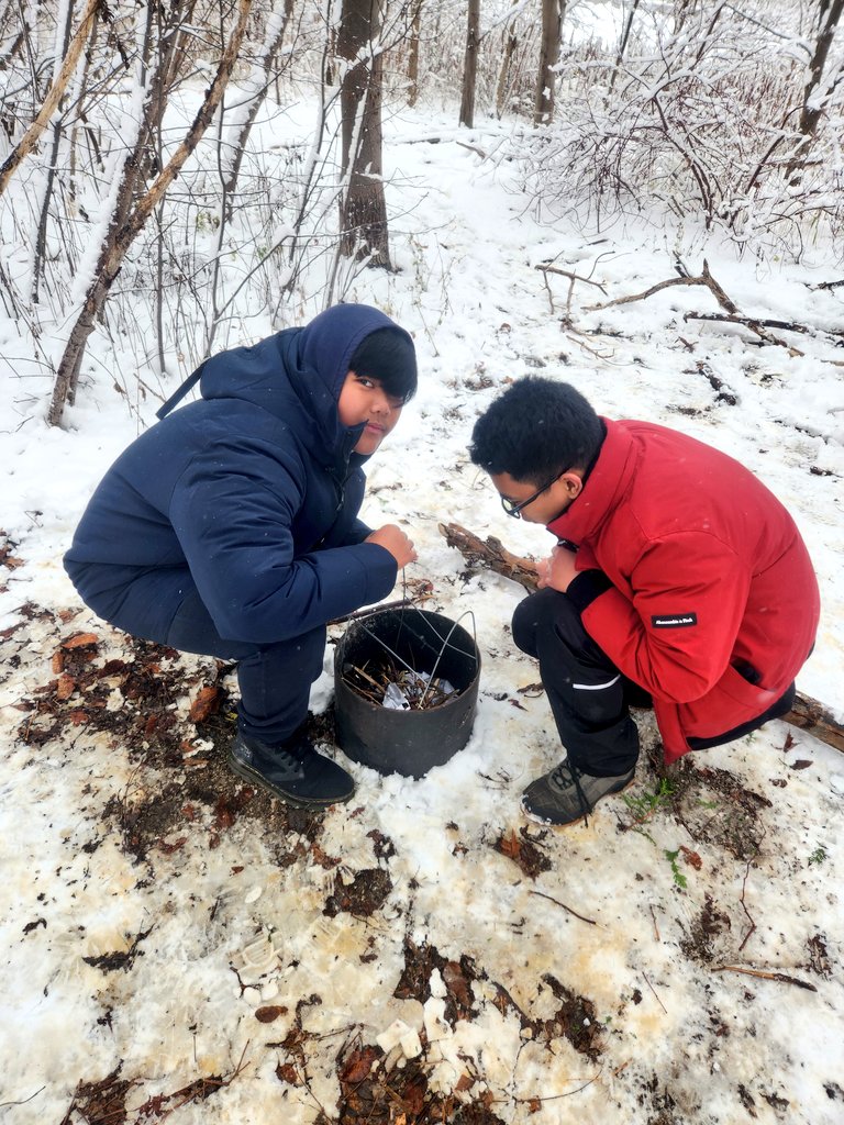 RimeBoulos's tweet image. Grade 8s starting their day learning how to start a fire, in the beautiful snow covered woods at @ParCKDownsview 🔥🧡 #Classof2023 #grade8trip #makefire #letitsnow
