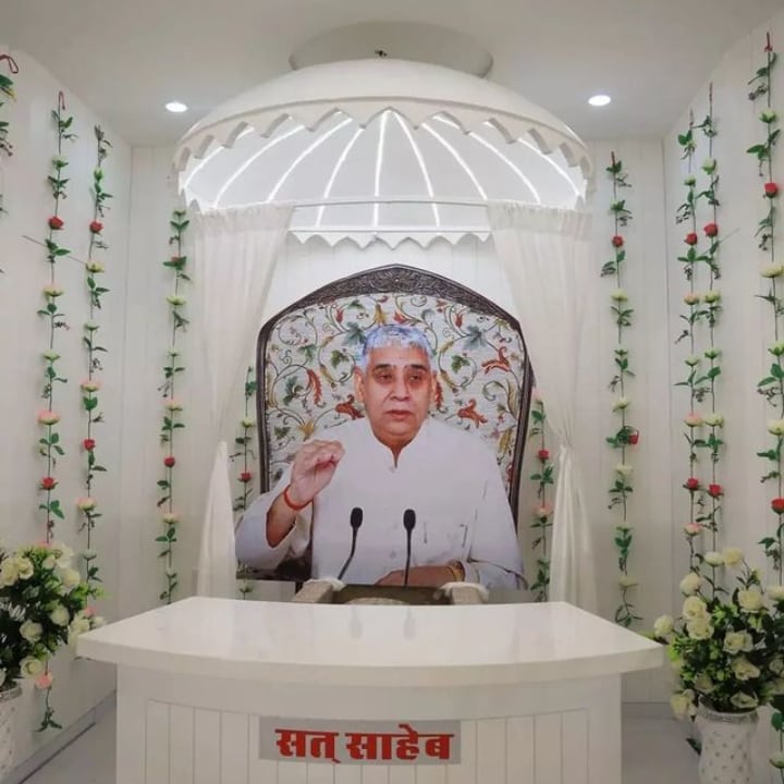 anitada23854181's tweet photo. Kabir saheb is Supreme God............ 💐💐 https://t.co/y7Qp9CVm9y