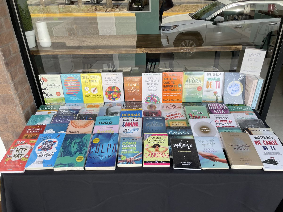 _MartinZamudio's tweet photo. Plebes abrimos un changarro de libros en Mochis, están todos en $250 y 2 x $400 🙌🏼

Échenos la mano con un RT porfa 🫶🏽🙏🏽 https://t.co/L9lDjG6YbA