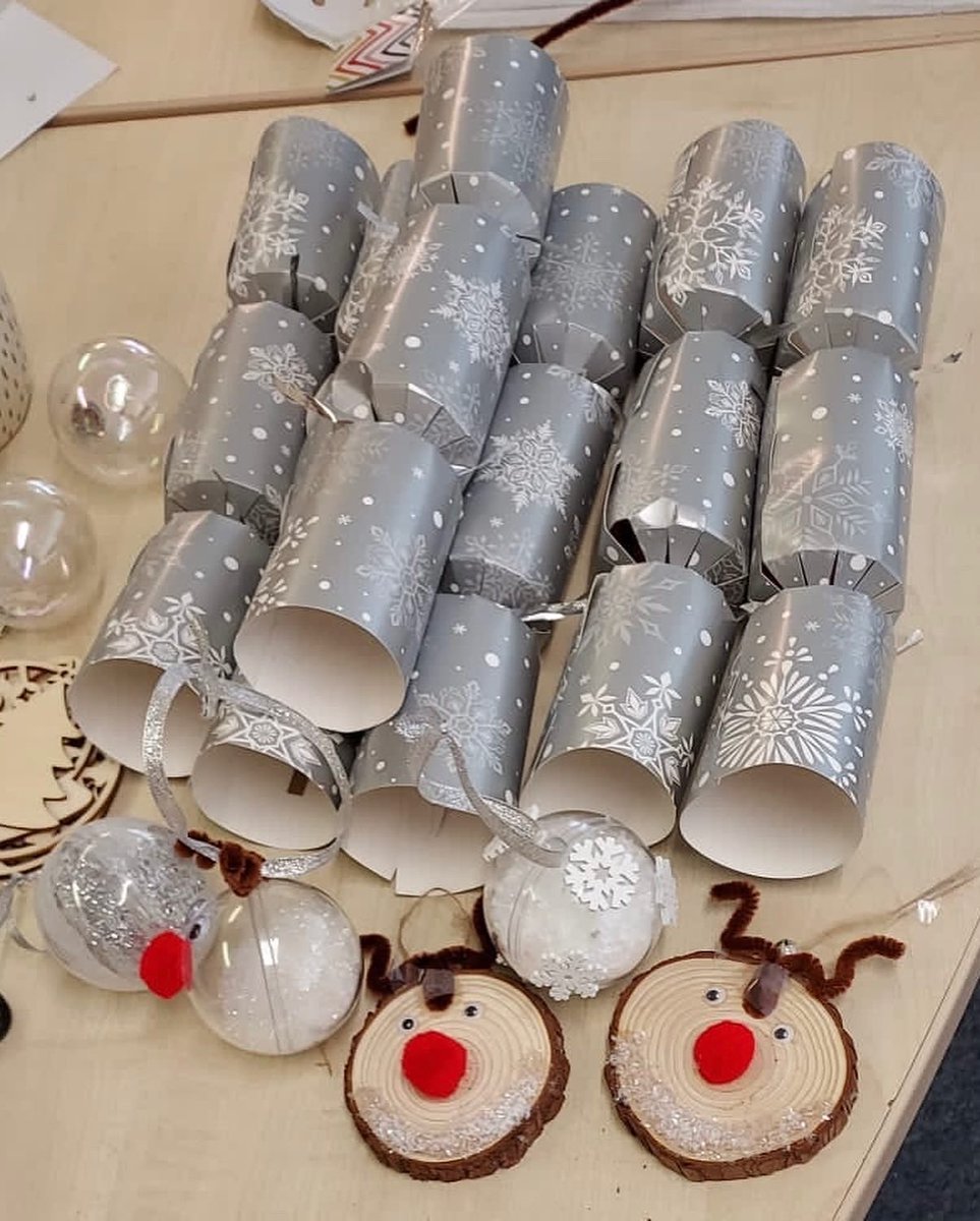 eastendwomen's tweet photo. Another great Christmas Crafting session today, with crackers, baubles, and most of all - fun! https://t.co/nu9L9nwcRv