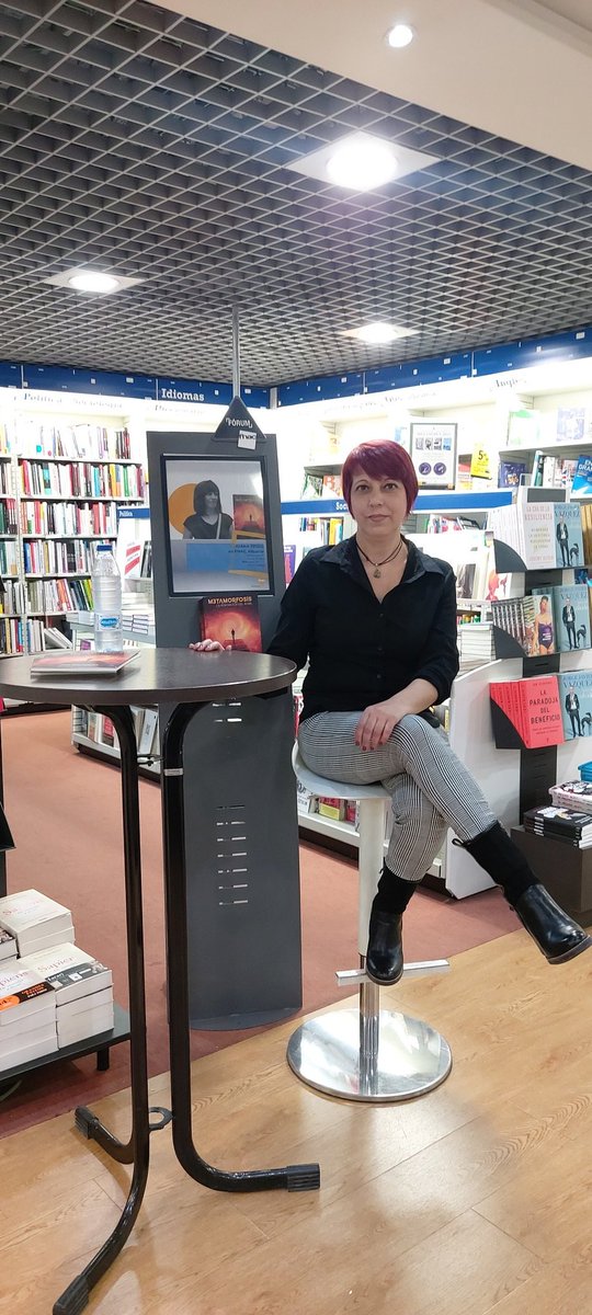 CarlosAndreu43's tweet photo. A las 19 horas la presentación del libro Metamorfosis el la Fnac. https://t.co/M6xah5EKnO