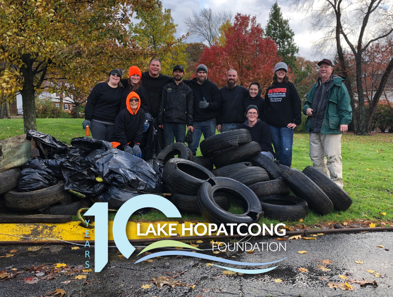 ThisIsYourLake's tweet photo. 9 years ago this month, more than 400 volunteers gathered for our lake-wide cleanup! We were so blown away by its success that we did it all again five years later. #10YearOld #DecadeOfDedication https://t.co/XKBZZB3dAz https://t.co/RvYoV5rZhr