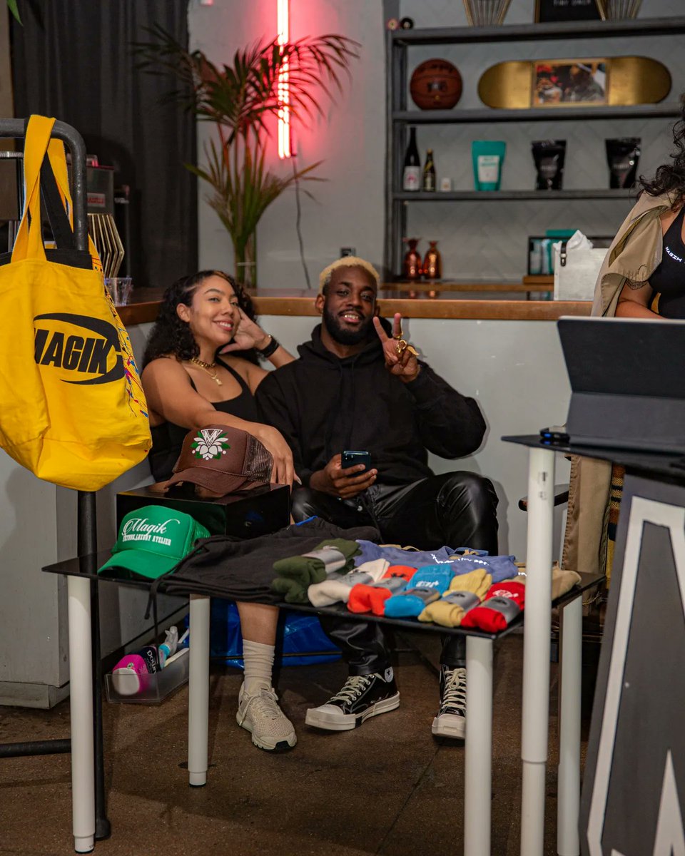 Brandon Boone ☄ tweet media