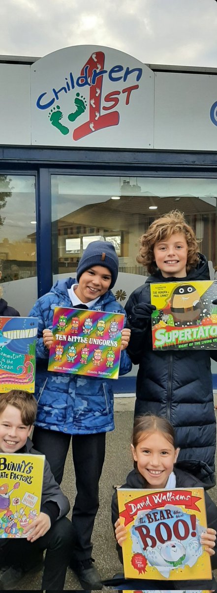ChetwyndSpencer's tweet photo. Otters class have been busy in our #community recently sharing their love of reading, by visiting a local nursery and our neighbours at the care home. Wonderful to see new friendships made by sharing the joy of a good book! 📚 ❤ #appreciation #friendship #sensitivity  #BeKind https://t.co/GVUYqqF84d