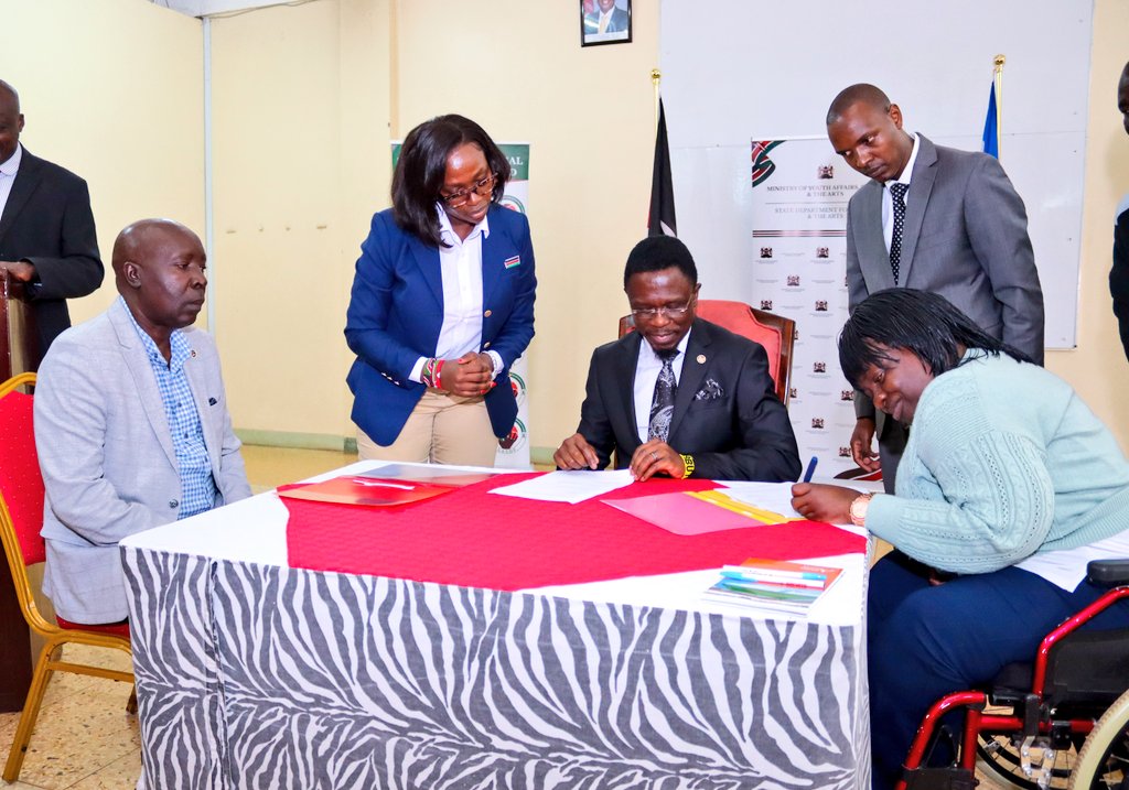 moyasa_ke's tweet photo. CS @AbabuNamwamba in the resolution reiterated the ministry's commitment to engage all federations vigorously in the fight against #DOPING.

#AbabuNaKazi https://t.co/B2WpmzmQC2