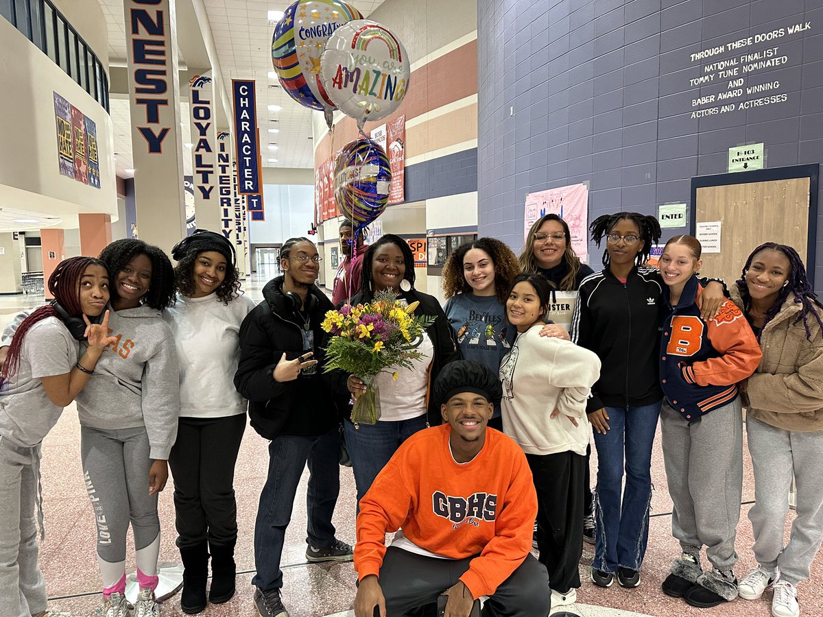 BHS_Broncos's tweet photo. Congratulations to our 2022-2023 Teacher of the Year, Ms. Destyne Miller!!!!!!!!!!!!!!!🧡💙🧡💙🧡 https://t.co/7F4GV4AYL4