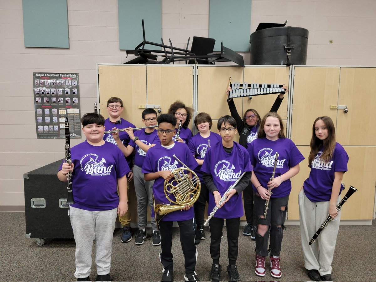 A huge thanks to our Band Boosters for getting our beginners their band shirts! Always a favorite day for all. Come see these kids and the other beginners and Symphonic Band in concert tonight at 7pm in the Livingston Auditorium! <a href="/ReynSchools/">Reynoldsburg City Schools</a> <a href="/CosgraveJocelyn/">Dr. Jocelyn Cosgrave</a> #Band #WellRounded