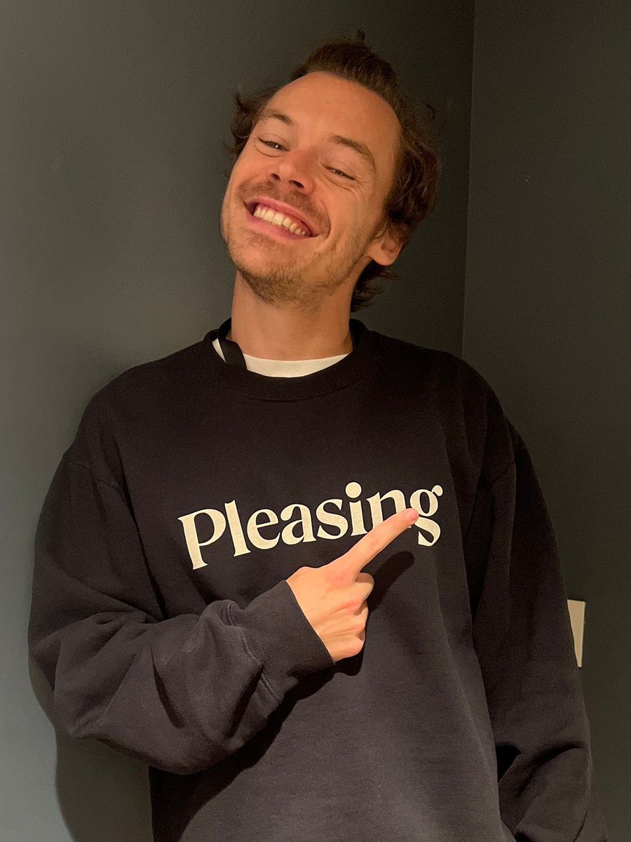 hsdaily's tweet photo. Harry for Pleasing (via Pleasing’s mailing list email!) 👉🏻 https://t.co/7Rx7HEJl5B